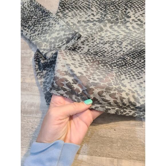 Express small women's snake skin long sleeve tee - Picture 3 of 7